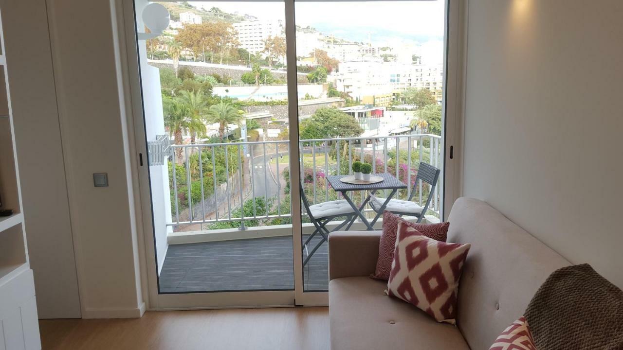 Apartamento Funchal Com Piscina ภายนอก รูปภาพ